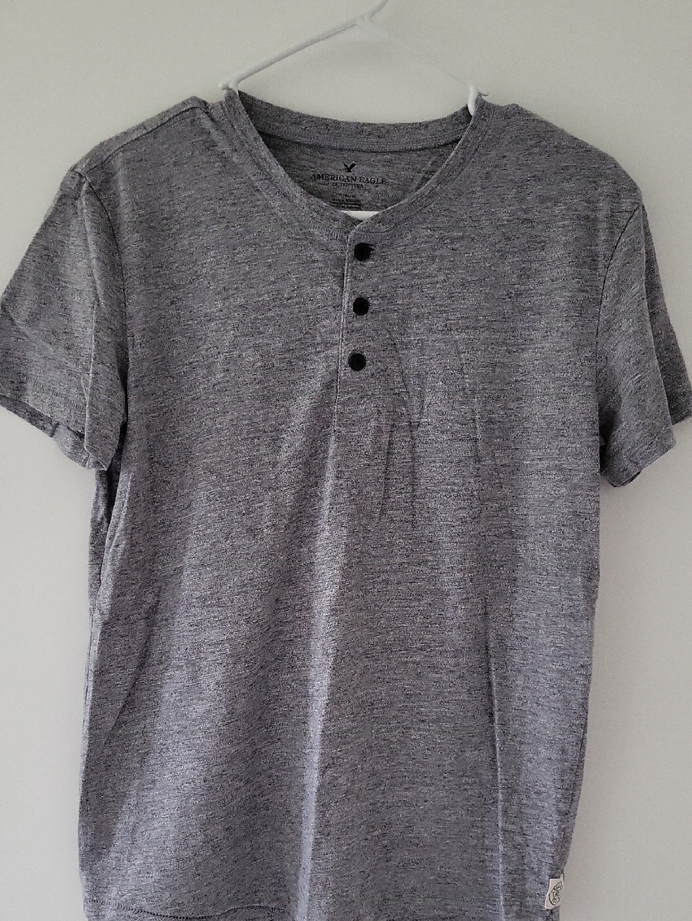 American Eagle Outfitters Gray Henley Short-Sleeve Shirt
